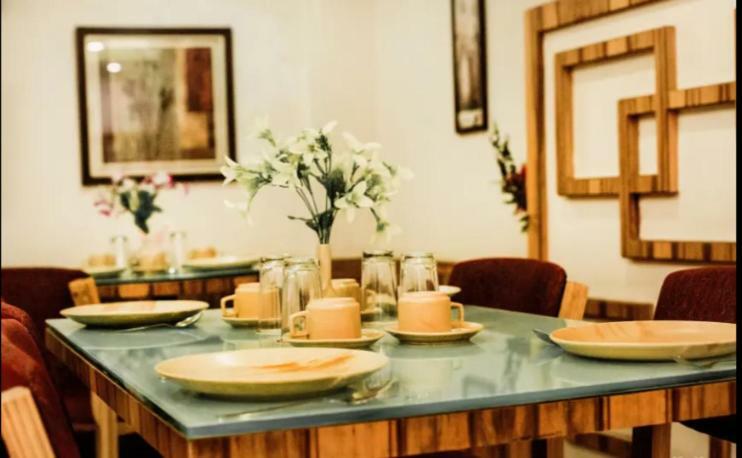 בהופאל Hotel Gk Palace מראה חיצוני תמונה